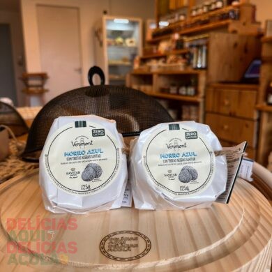 Queijo Morro Azul com Trufas Negras.